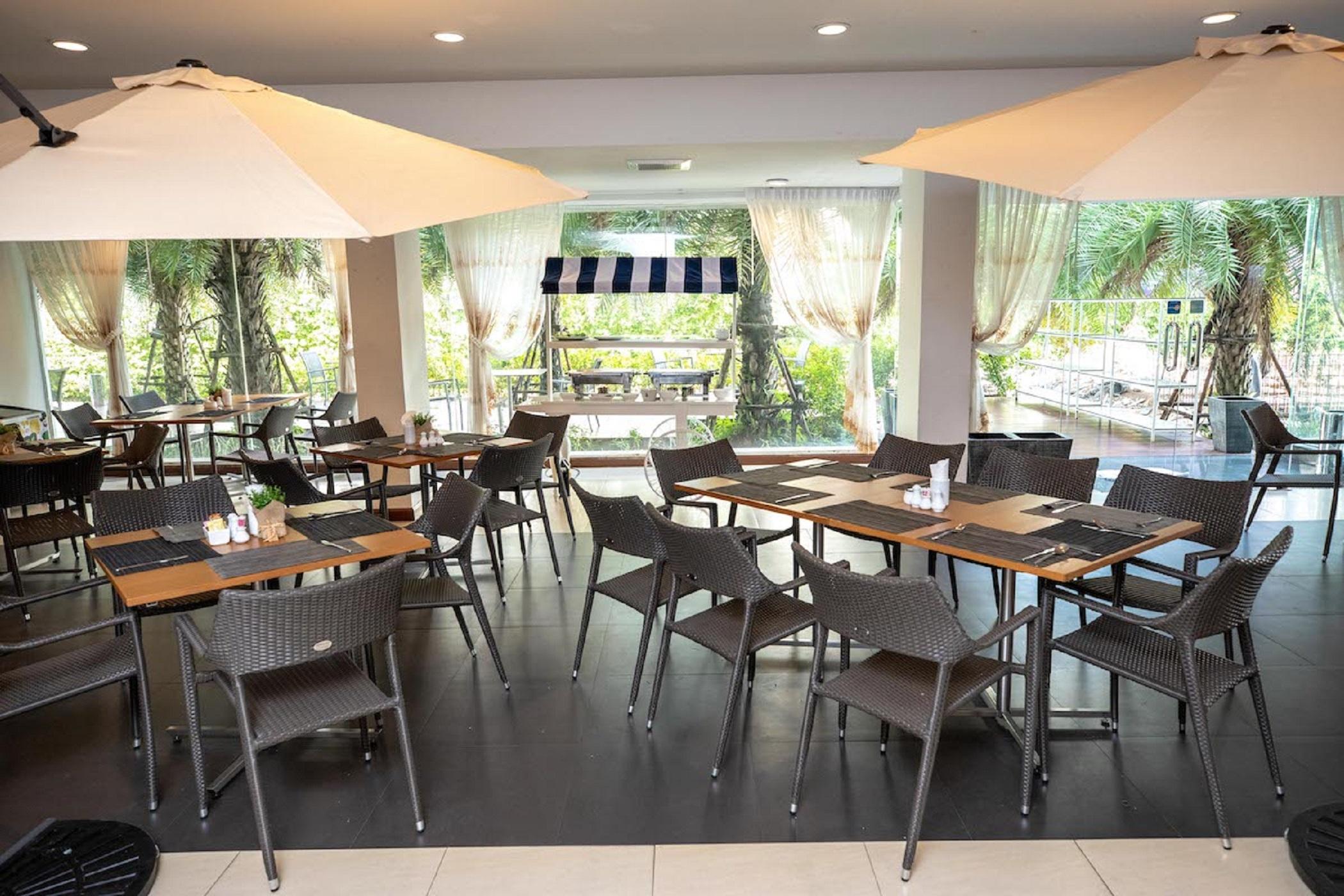 Baan Oliver Srinakarin Bangkok Exterior foto